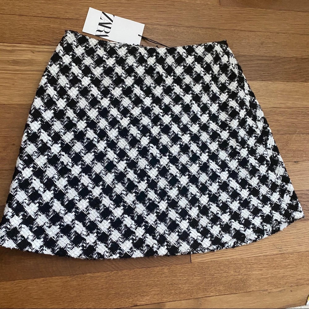Black and white Zara skirt new with tags